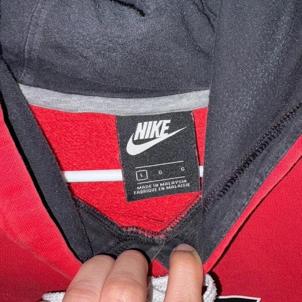 Nike Hoodie Mens Large Red Graphic Futura Logo Pullover Sweatshirt‎ Sportswear